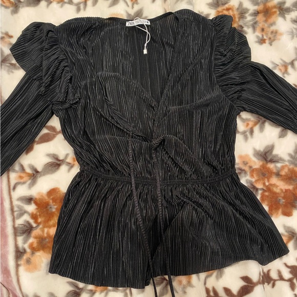 Zara XS plisse top - Picture 2 of 3